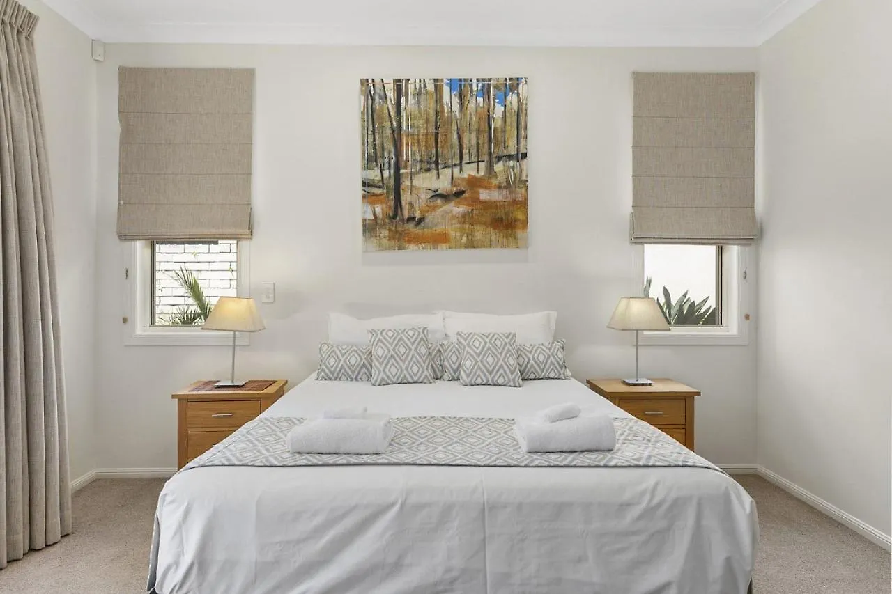 Perfect Family Holiday Home On Noosa Sound - 3 Key Court Ausztrália