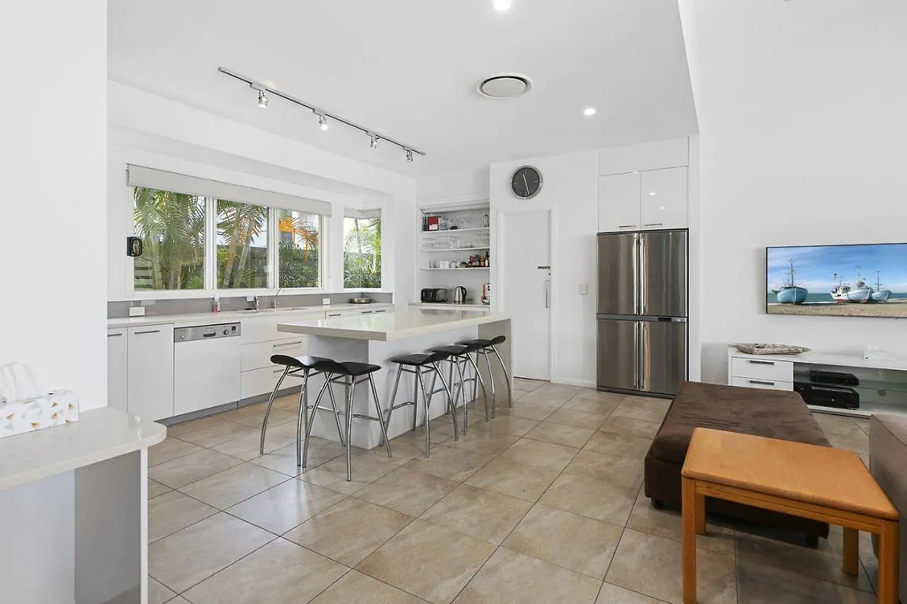 Perfect Family Holiday Home On Noosa Sound - 3 Key Court Australia